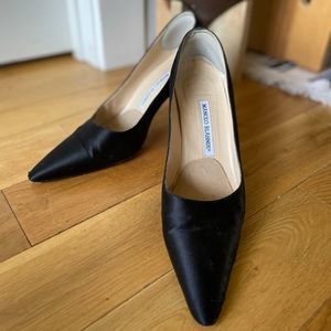 Manolo Blahknik Pumps